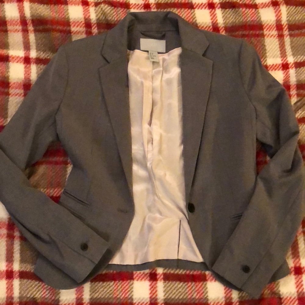 H&M Women’s Cropped Blazer